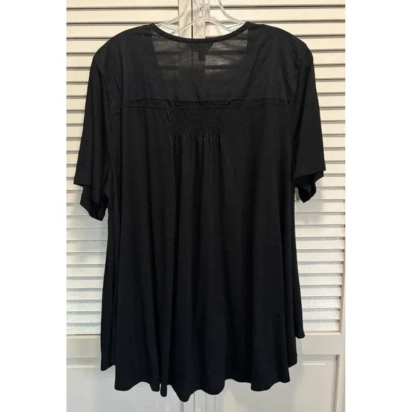 Terra & Sky Black Blouse Size 3XL Button Up Front Short Flutter Sleeve Smocked - Picture 4 of 6